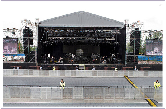 Outdoor Concert Folding Aluminum Crowd Control Barrier / Barricade System